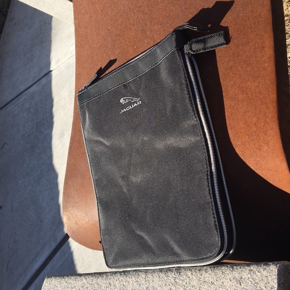 Jaguar infllight case​ - Picture 5 of 5